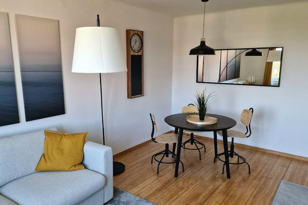 Ferienwohnung Midnight Blue Oasis - Center, Free Parking Zagreb Exterior foto