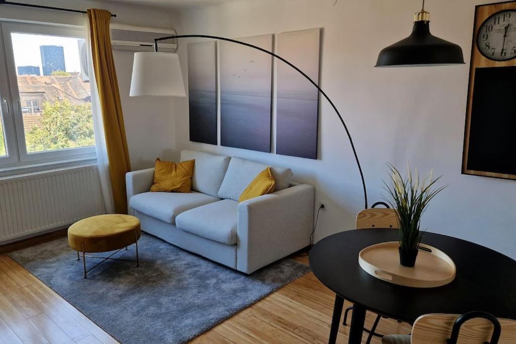 Ferienwohnung Midnight Blue Oasis - Center, Free Parking Zagreb Exterior foto